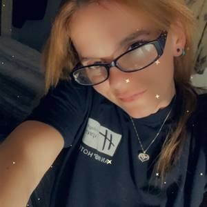 Meet your Posher, Tara